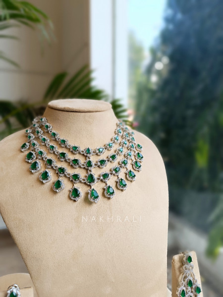 Elthara Emerald Cluster Diamond Necklace Set