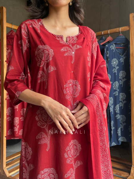 Gul-Bahaar Maroon Cambric Cotton Suit Set
