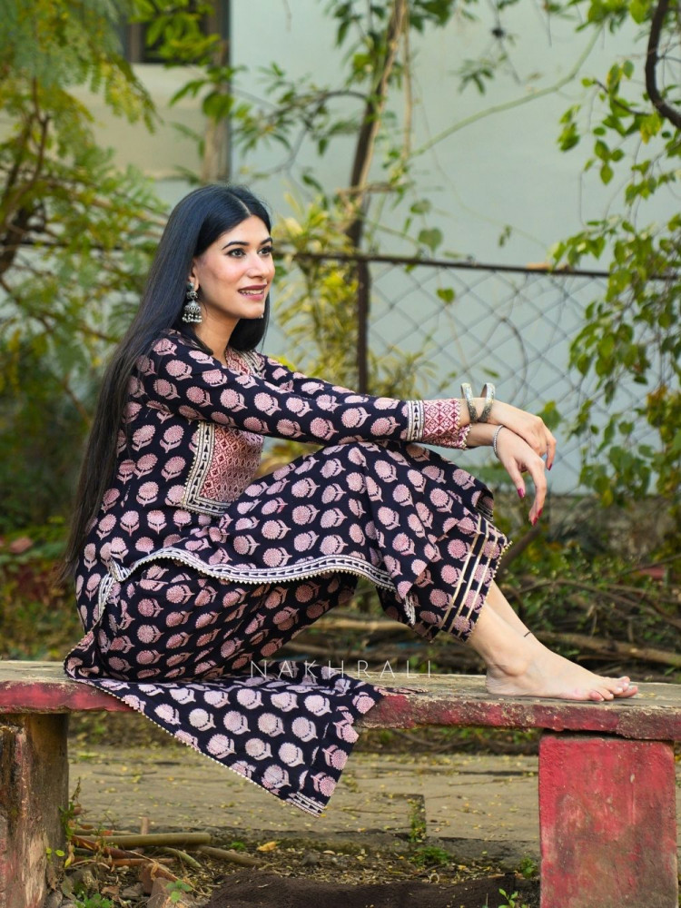 Image of Hiba Cotton Kurta with Sequin Neck Work