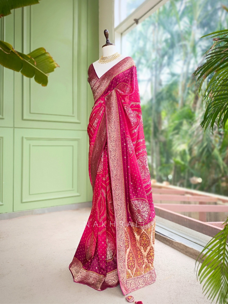 Image of Bandhika Wine Saree With Bandhani-Inspired Woven Motifs