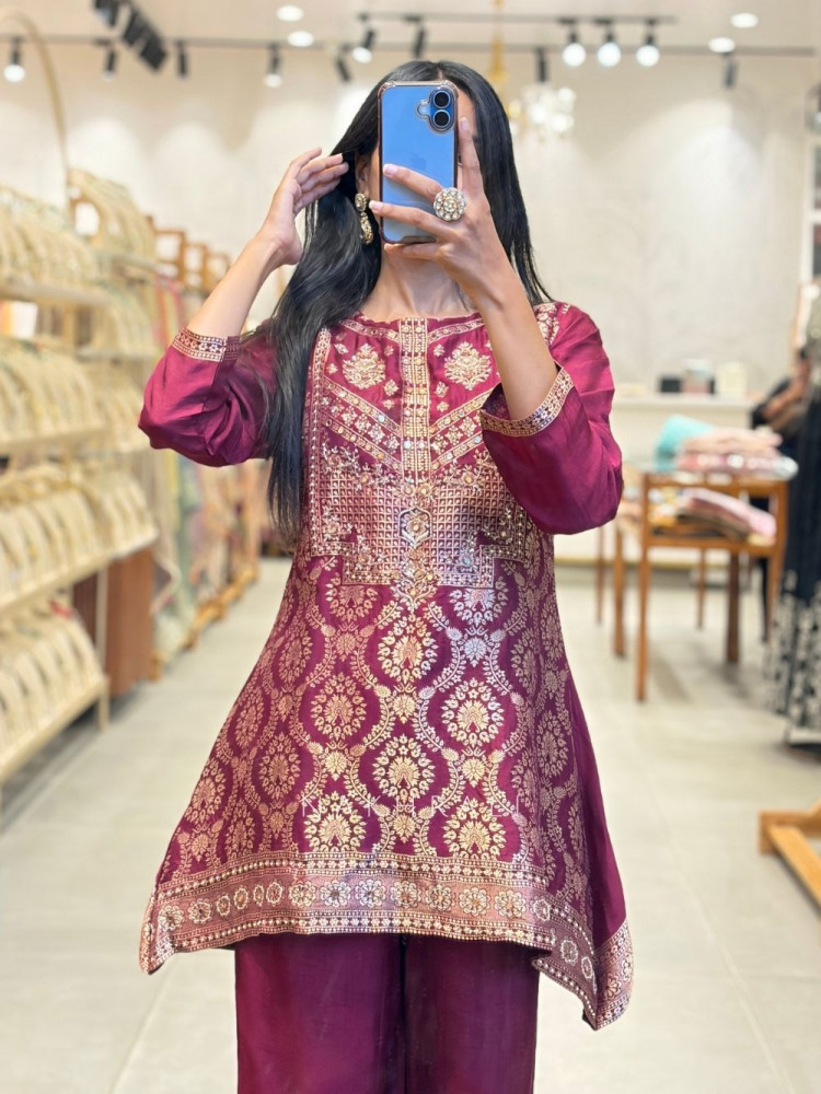 Image of Shahi Wine Woven Jacquard Kurta Pant Set