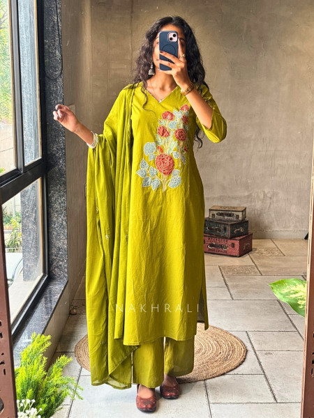 Tavira Green Embroidered Floral Kurta Pant Set with Dupatta