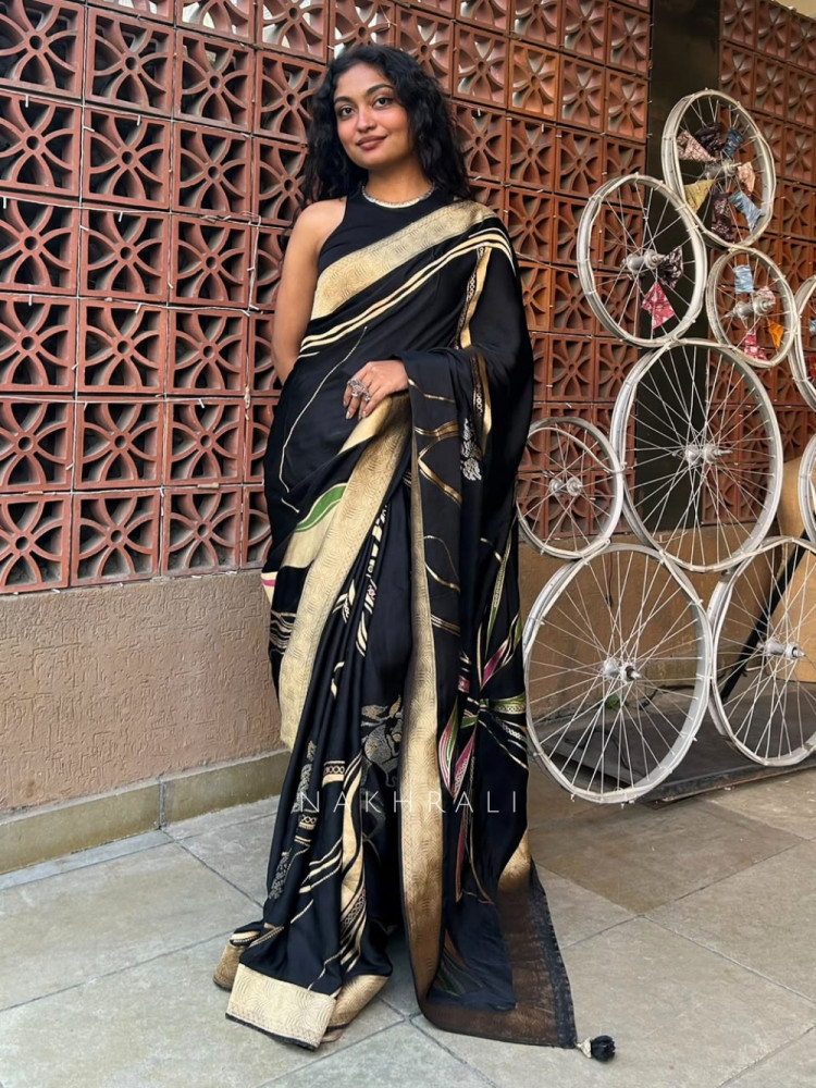 Image of Noir Botanica Black Silk Saree With Abstract Floral Print &amp; Antique Gold Zari Border