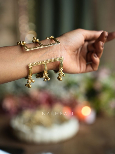 Aarna Handcuff Bracelet