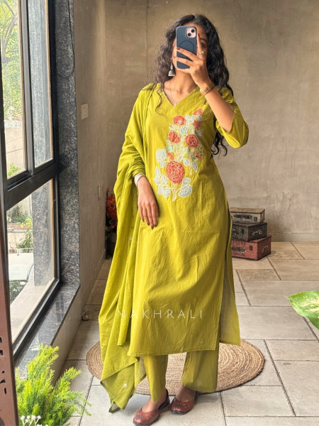 Tavira Green Embroidered Floral Kurta Pant Set with Dupatta