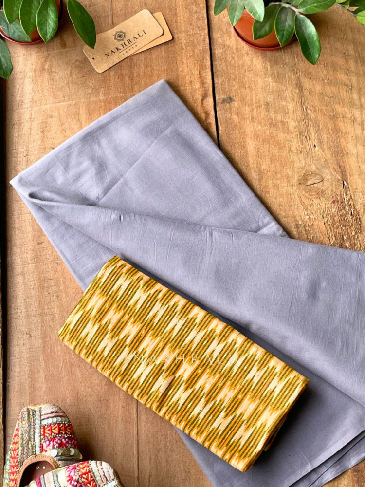 Image of Sutra Grey Solid Cotton Saree with Printed Blouse