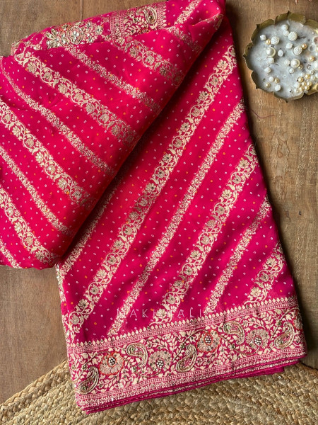 Sarika Magenta Bandhani Saree With Running Blouse Piece