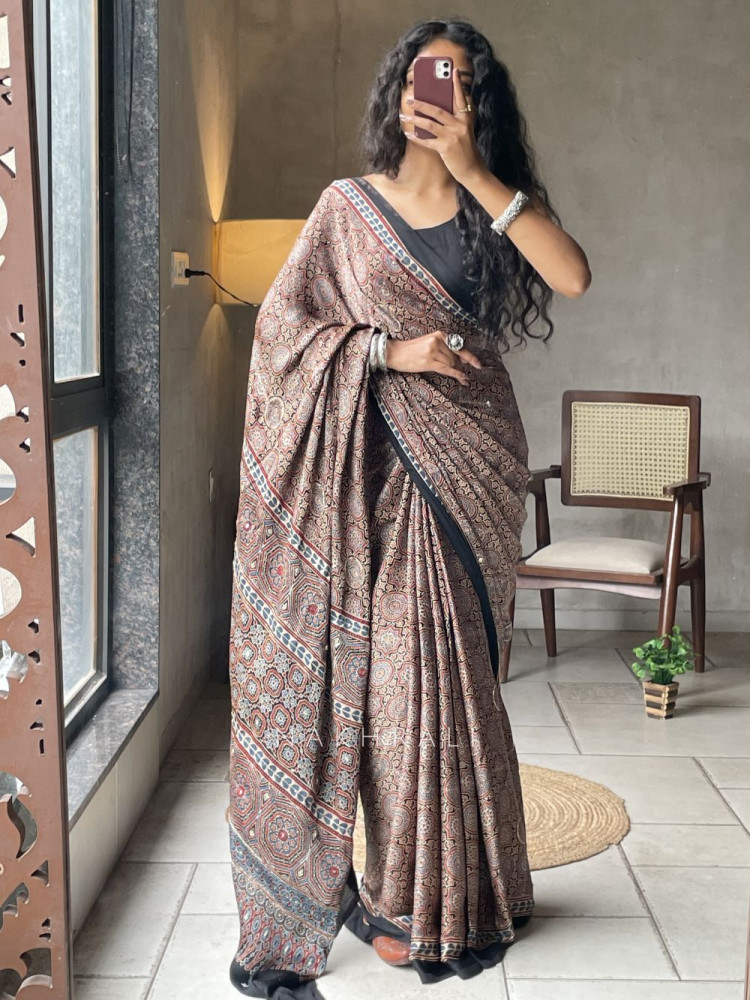 Image of Surmayee Black Modal Saree Traditional Print with Running Blouse Piece