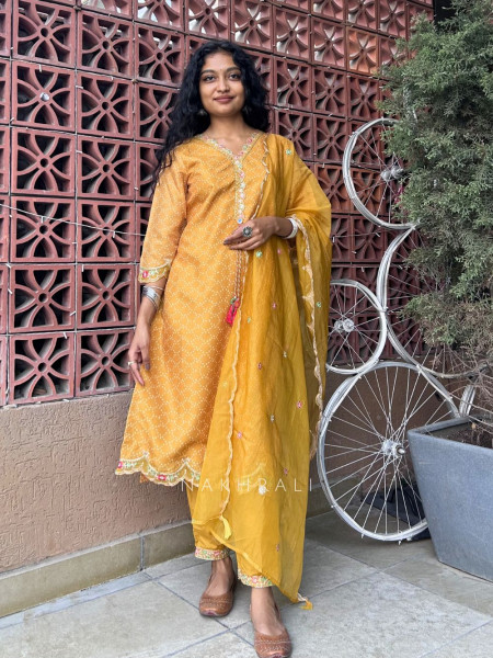 Kavira Mustard Suit Set with Scallop Lace Detail