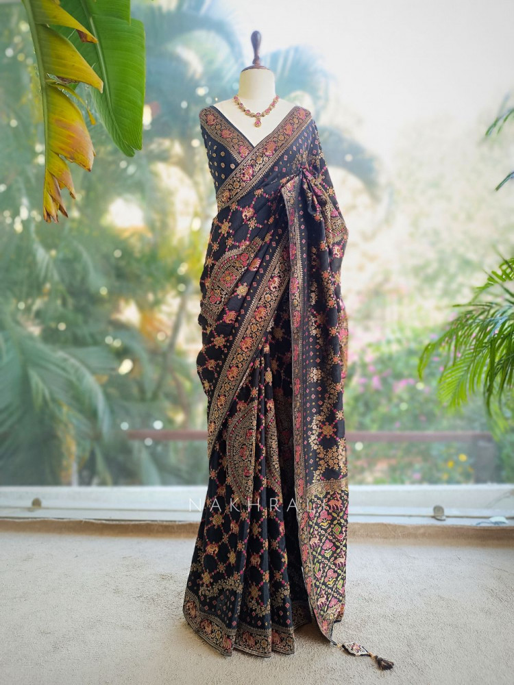 Image of Solvara Black  Bandhani Saree with Traditional Border
