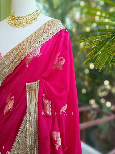 Tavira Magenta Saree with Broad Border and Unstitched Blouse Piece