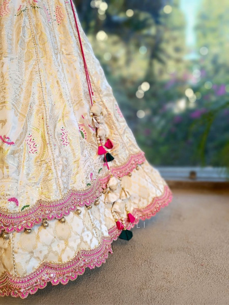 Marvena Magenta White Brocade Lehenga Set with Embroidery Work