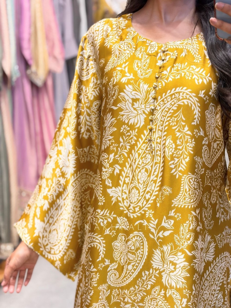 Image of Falak Heritage Yellow Gaji Silk Farshi Set