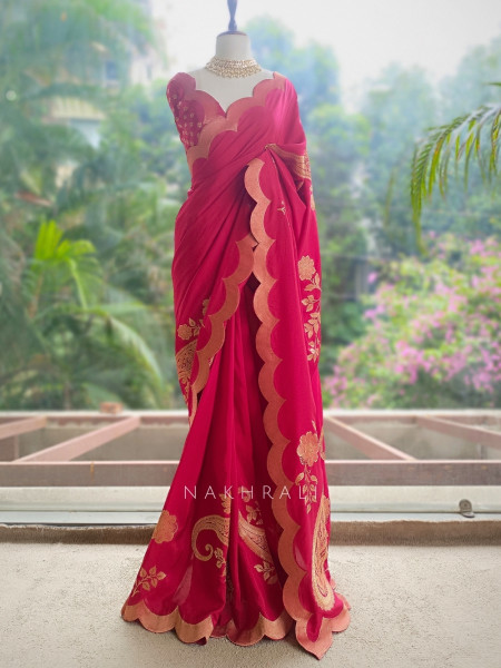 Kusumdhara Rani Saree With Floral Zari Work and Scalloped Border