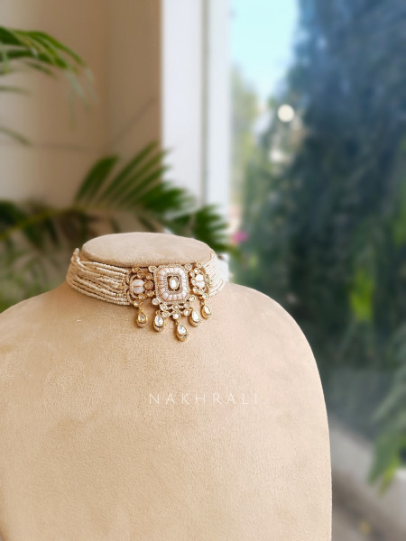 Solara White Pearl Choker Set