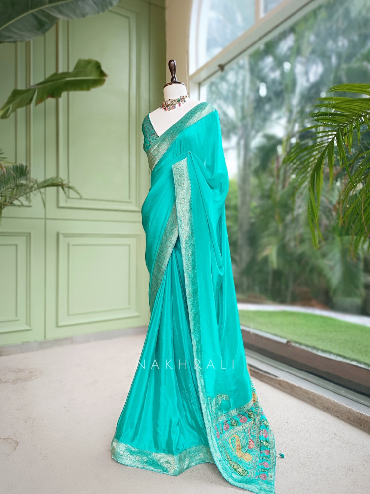 Image of Firoza Rama Green Saree With Zari Border