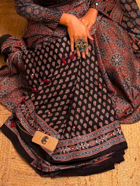 Neerja Black Modal Silk Printed Saree