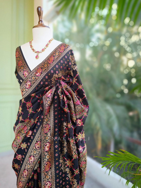 Solvara Black  Bandhani Saree with Traditional Border