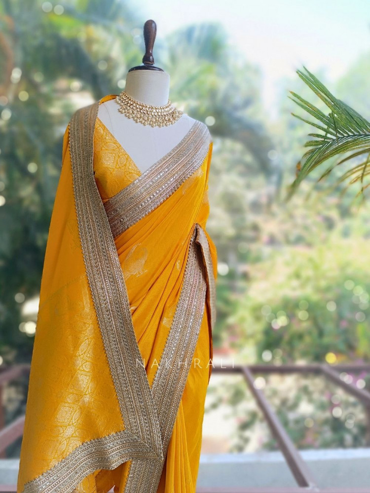 Image of Tavira Yellow Saree with Broad Border and Unstitched Blouse Piece