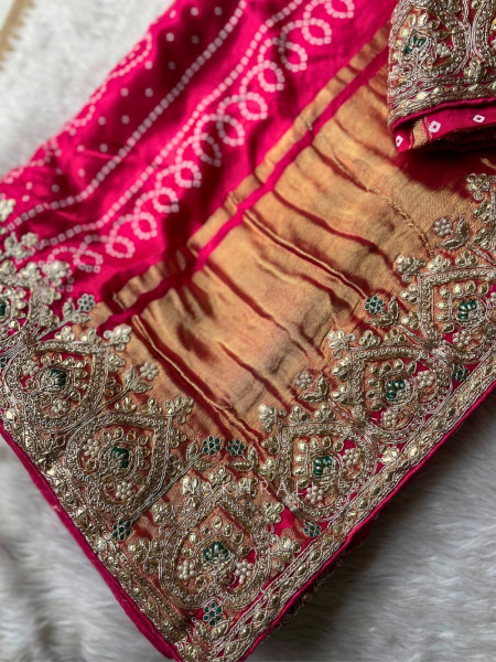 Noor-E-Rangati Magenta Bandhani Saree with Zari Border