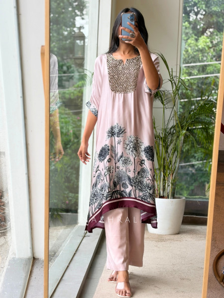 Gul-Noor Light Purple Satin Silk Kurta Pant Set