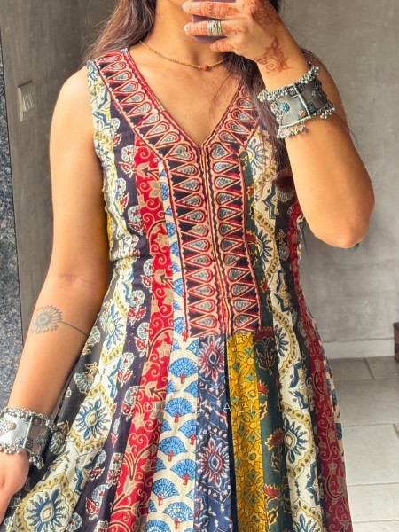 Alizeh Multicolor Cotton Shrug