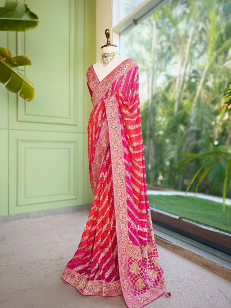 Sarika Magenta Bandhani Saree With Running Blouse Piece