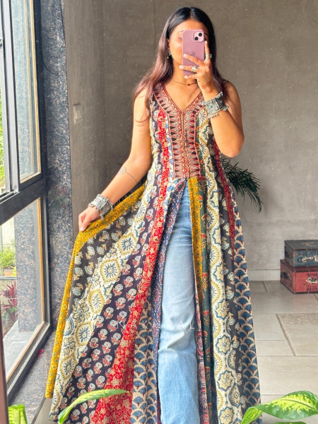 Alizeh Multicolor Cotton Shrug