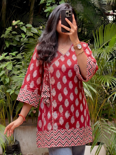 Daftar Days Red Cotton Block Printed Kurta