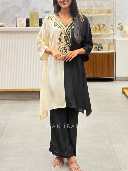 Noirea Dual Tone Kaftan Set with Sequin Embellished Neck