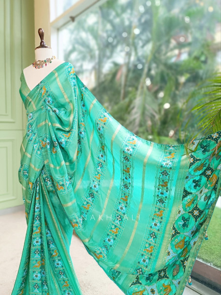 Kalyani Plum Rama Patola Saree With With Running Blouse Piece