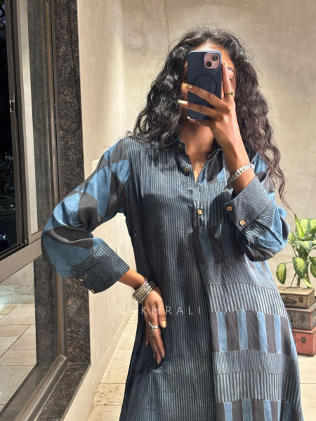 Sundari Navy Blue Printed Full Sleeve Kurta