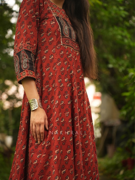 Imroz Maroon Cotton Flared Kurta