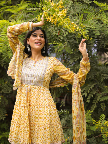 Kashti Yellow Garara Set