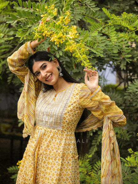 Kashti Yellow Garara Set