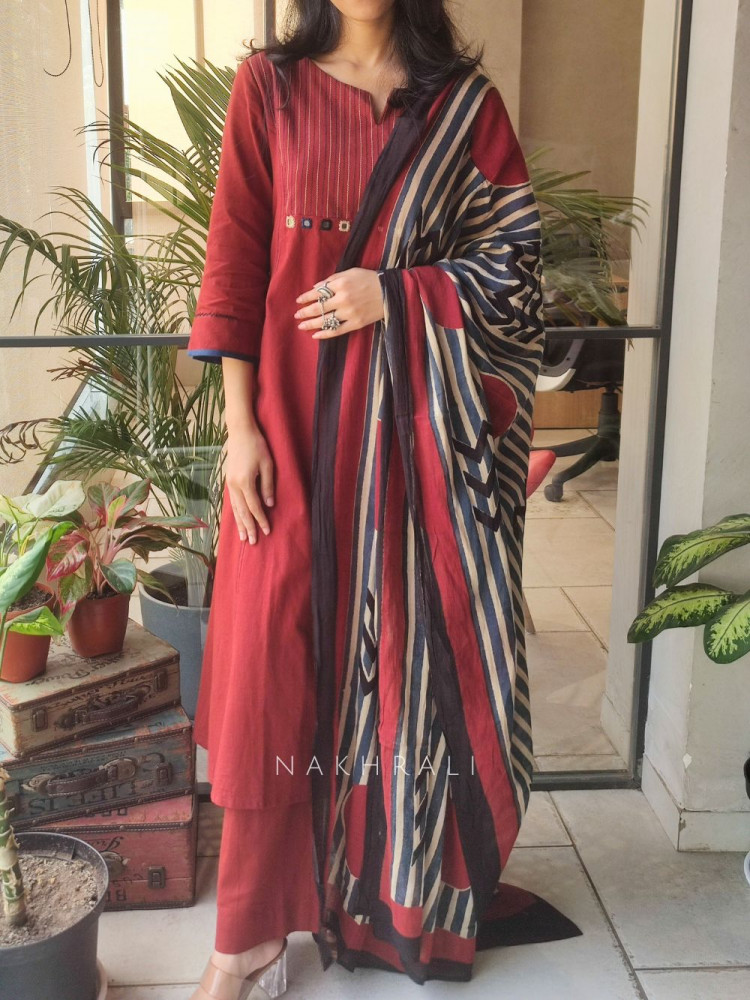 Image of Kaira Maroon Cotton Suit Set with Printed Dupatta