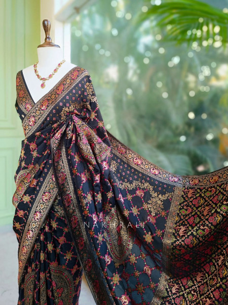 Solvara Black  Bandhani Saree with Traditional Border