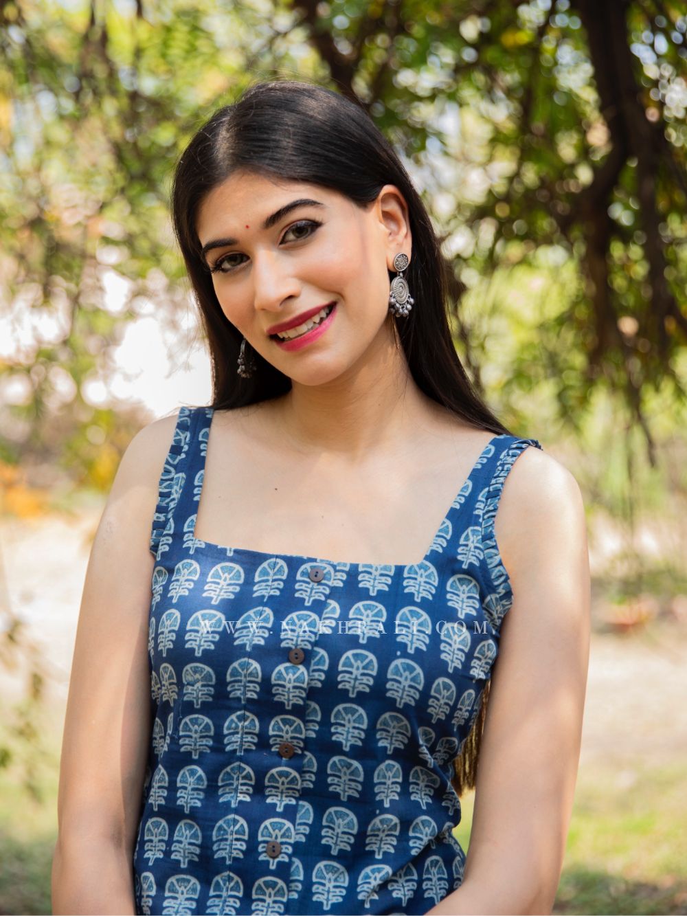 Yusraa Indigo Sleeveless Cotton Kurta - Main Image