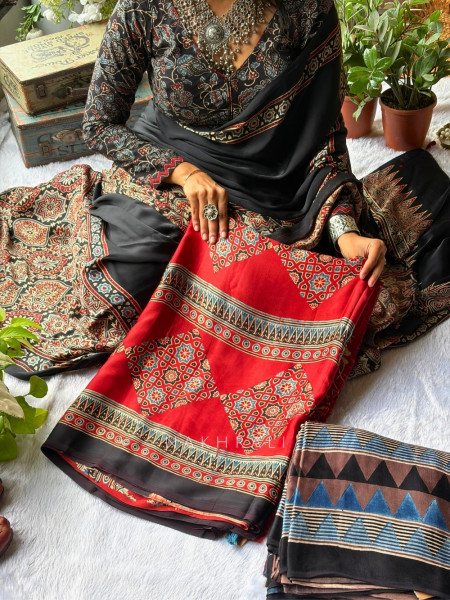 Neerjala Red Modal Silk Printed Saree