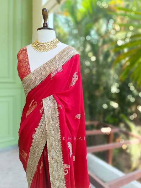 Tavira Maroon Saree with Broad Border and Unstitched Blouse Piece
