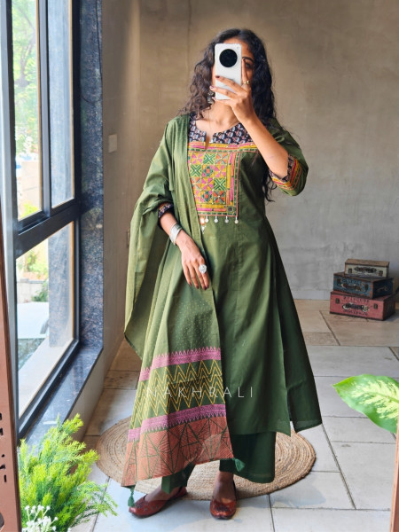 Zerith Solid Mehendi green Kurta Pant Set with Phulkari Embroidered Yoke