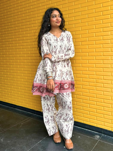 Priyasi Cream Printed Farshi Set