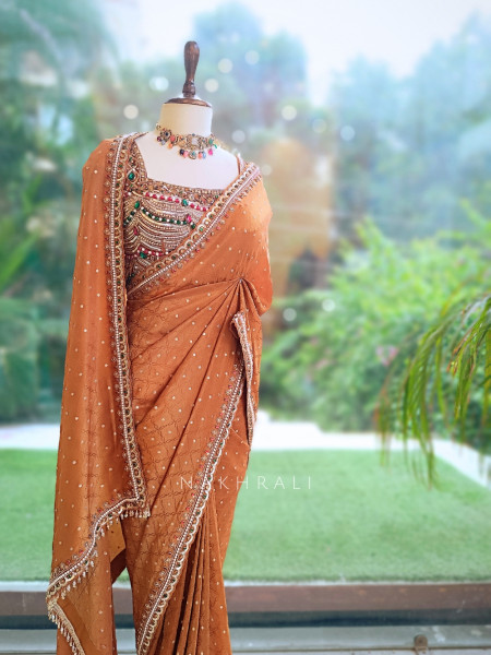 Kundankaari Brown Crushed Chinon Saree