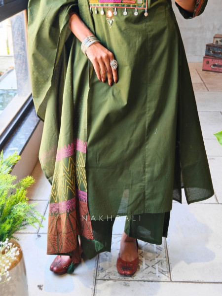 Zerith Solid Mehendi green Kurta Pant Set with Phulkari Embroidered Yoke