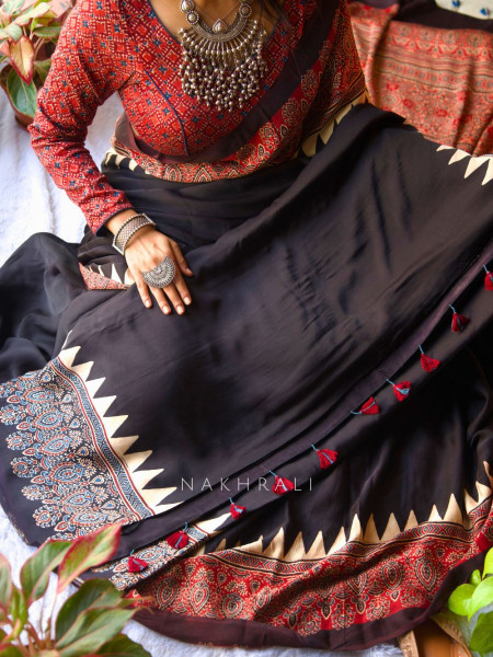 Mohini Black Modal Printed Saree Collection