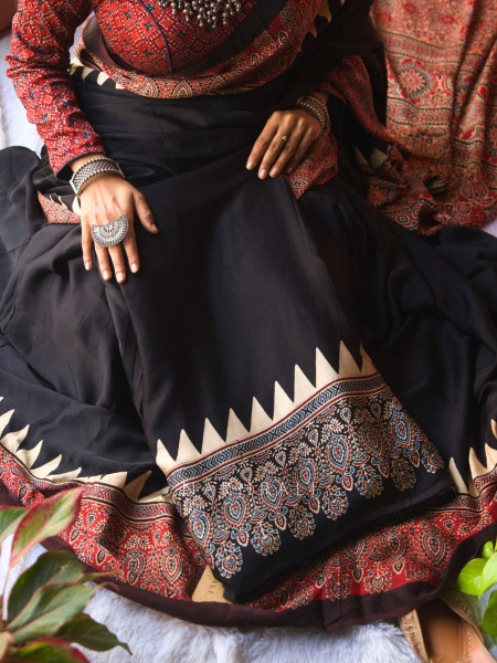Mohini Black Modal Printed Saree Collection