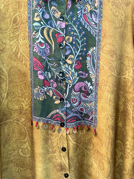 Rangva Mehendi Green Printed Shirt with Floral Motif