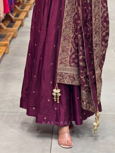 Fiza Wine Butti Anarkali with Heritage Border