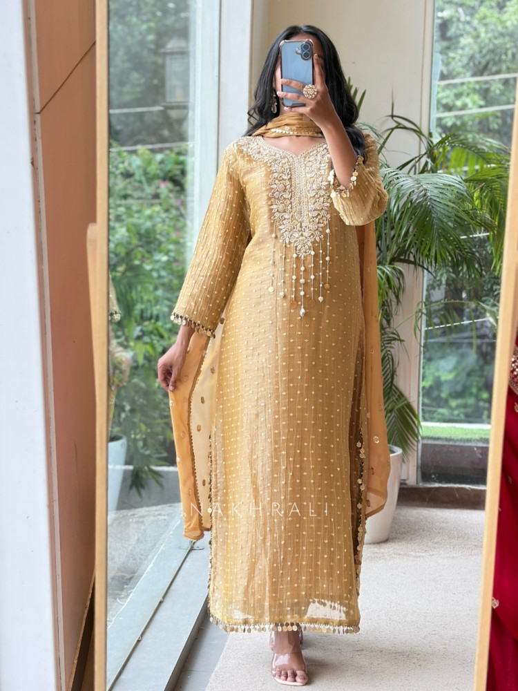 Image of Zariyah  Tissue Silk Straight Suit Set With Pearl Latkan Work