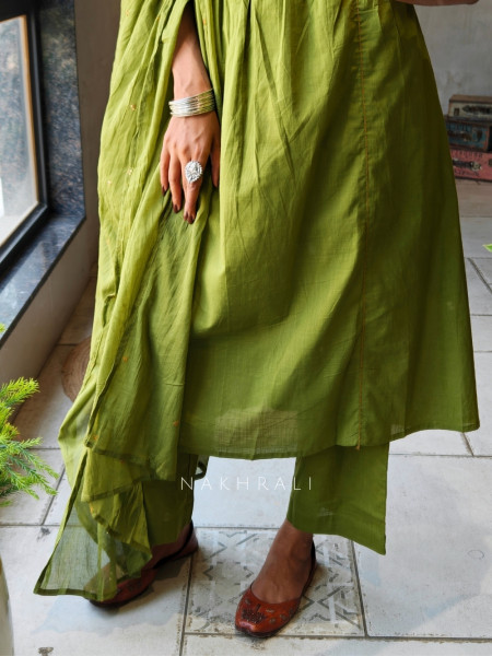 Zenvor Green Anarkali Suit Set with Elephant Embroidered Waist Panel